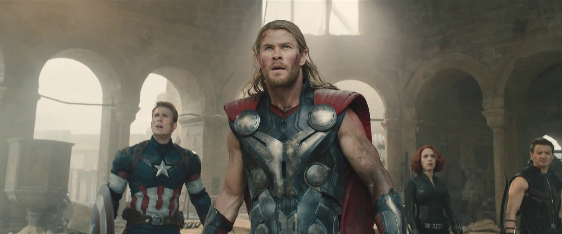 avengers-age-of-ultron-trailer-screengrab-13-chris-hemsworth-chris-evans