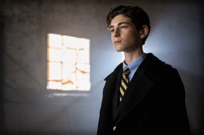 GOTHAM S02E10 The Son of Gotham