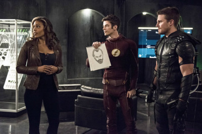 THE FLASH S02E08 Legends of Today