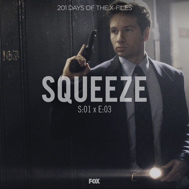 THE X-FILES T01E03 "Squeeze"