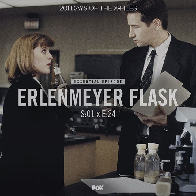 THE X-FILES T01E24 "The Erlenmeyer Flask" | Episodio Esencial